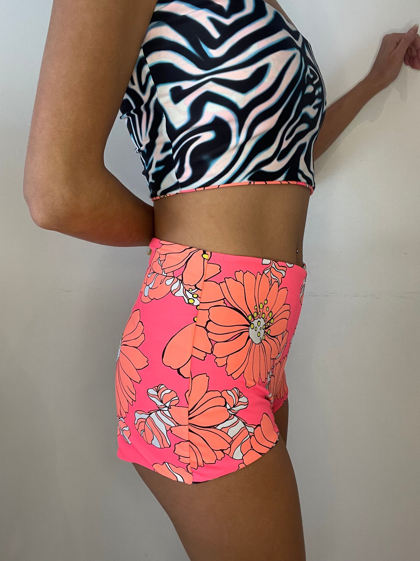 reversible 4 way tops + hi waist bottom : size M : zonnetje rize